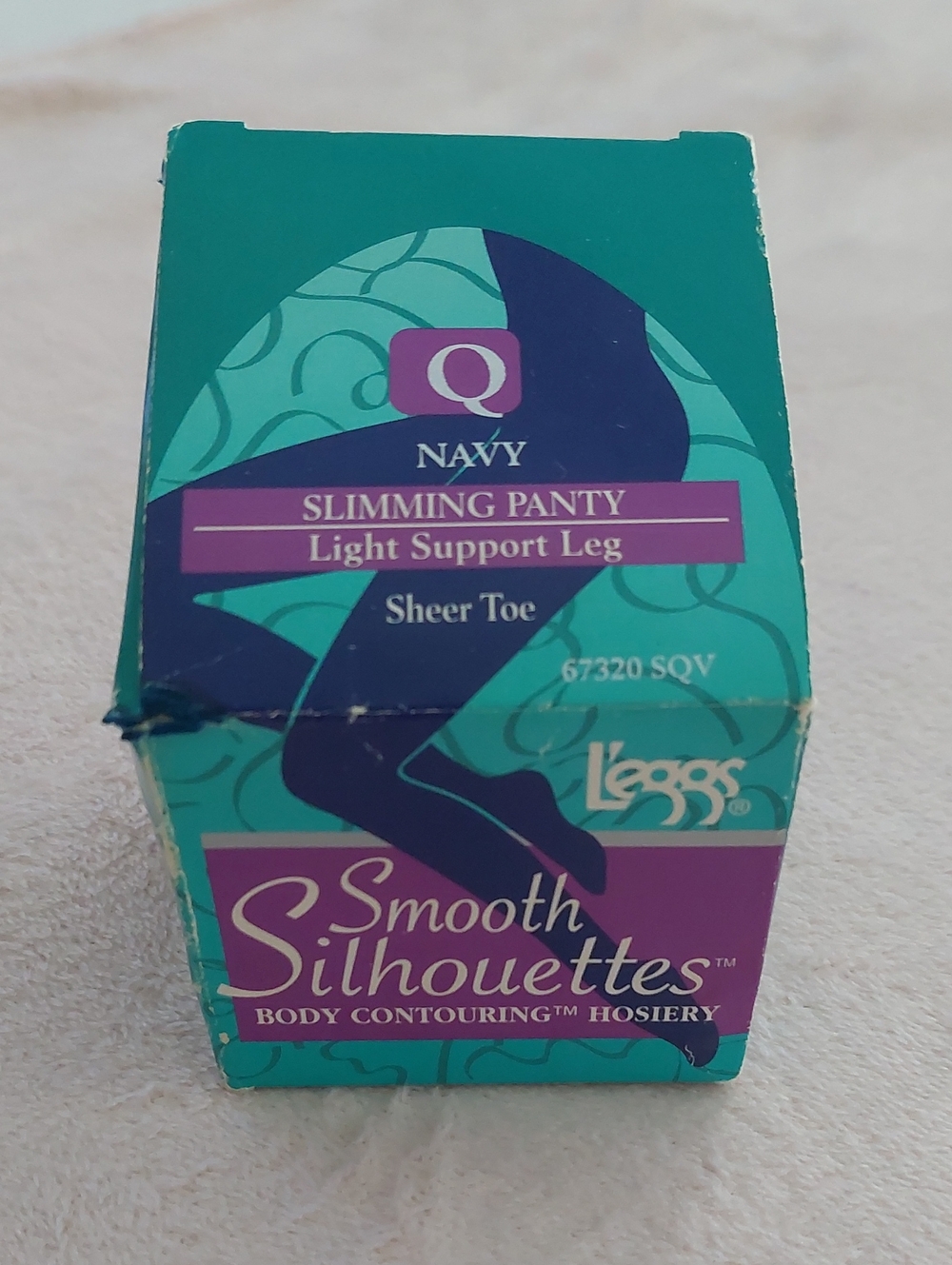 LEGGS "Smooth Silhouettes" Body Contouring Hosiery Size Q Color NAVY NWT